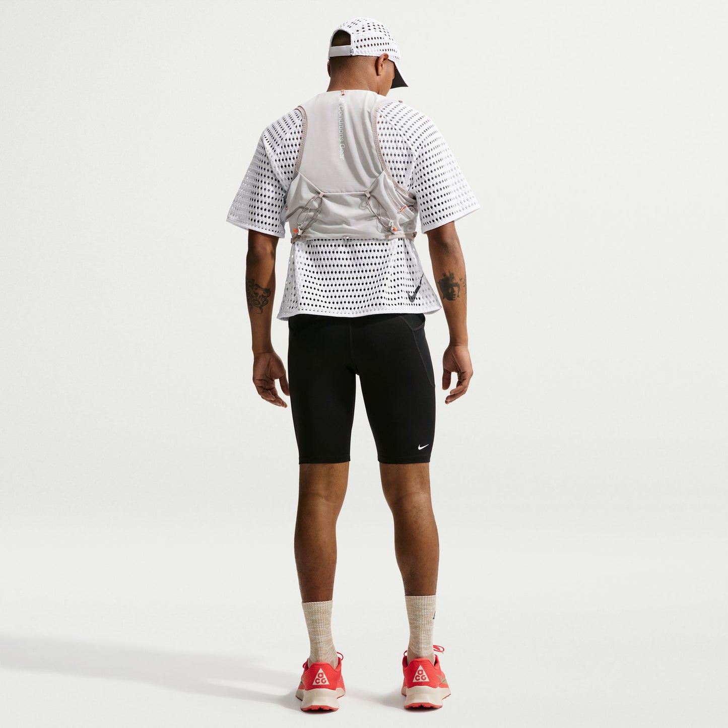 Nike ACG Radical AirFlow Short Sleeve Tee | White / Anthracite | Mens