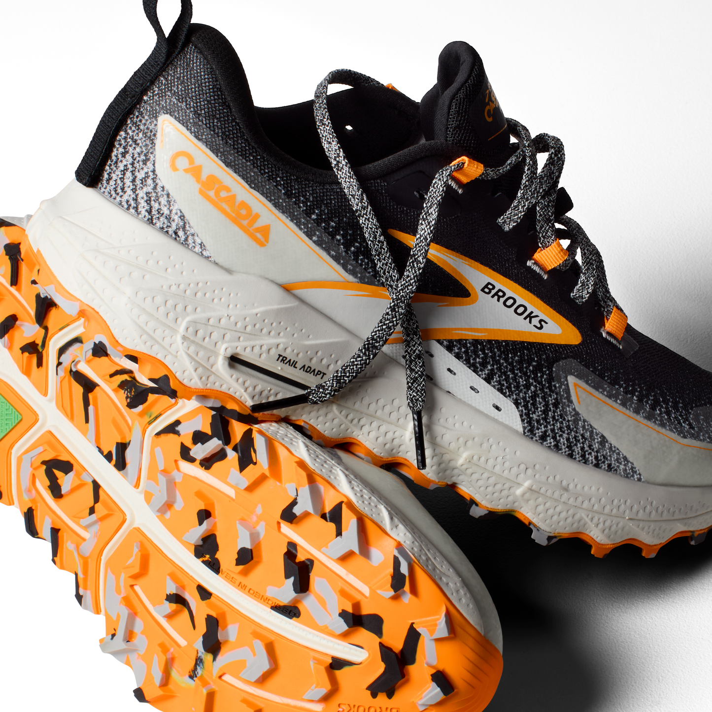Brooks Cascadia 18 | Black / Blue Wash / Orange | Mens