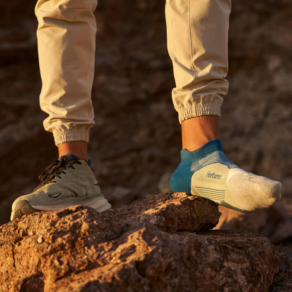 Feetures Elite | Light Cushion | No Show Tab | Midnight Woods