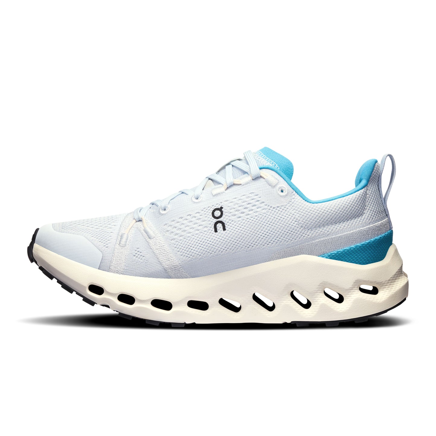 On Cloudsurfer Trail | Arctic / Ivory | Womens