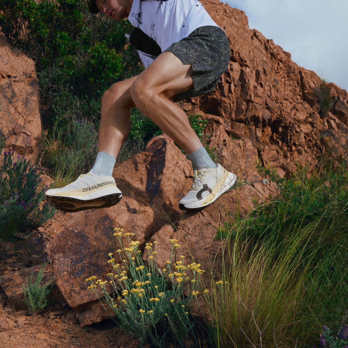 On Cloudultra Pro | Pearl / Lychee | Mens