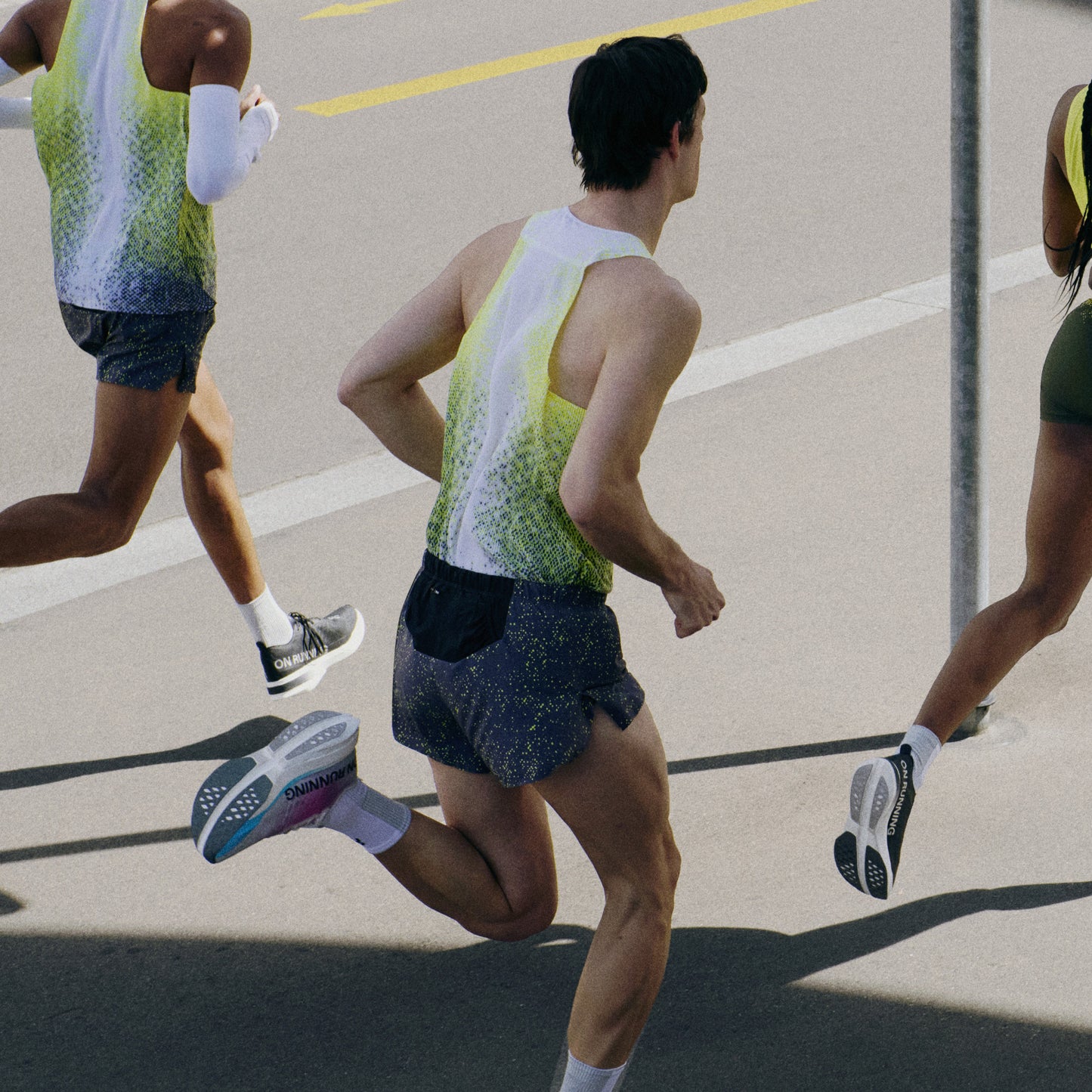 On Race Shorts | Iron | Mens