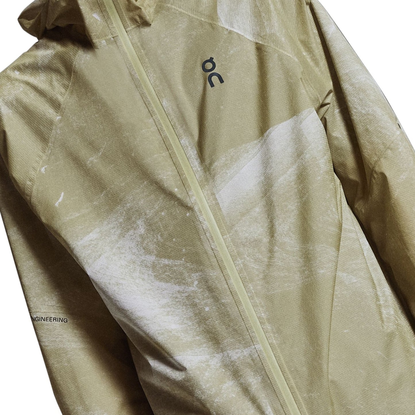 On Ultra Waterproof Jacket | White / Caper | Mens