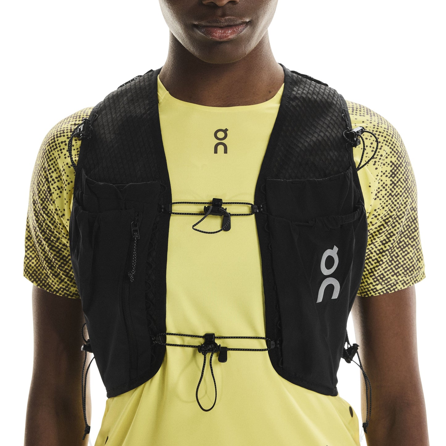 On Ultra Vest Pro | Black