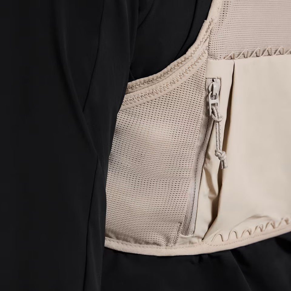 On Ultra Vest Pro | Fog