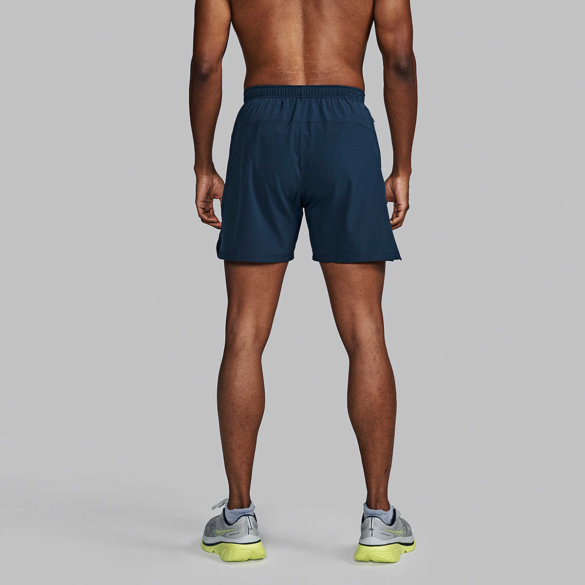 Saucony Outpace 5" Shorts | Navy | Mens