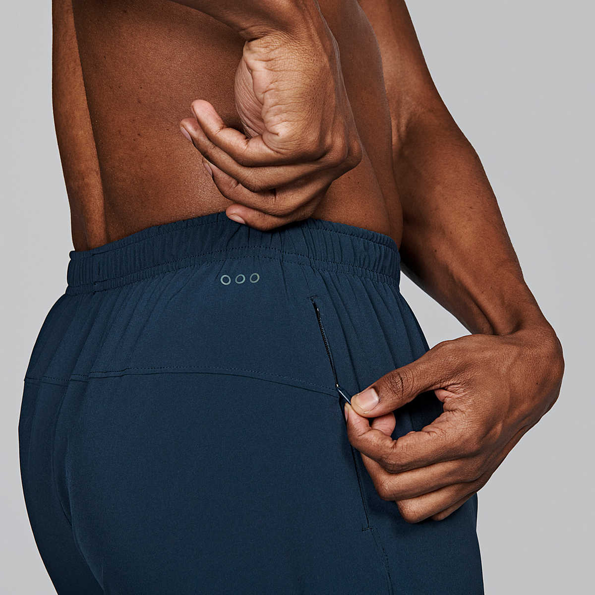 Saucony Outpace 5" Shorts | Navy | Mens