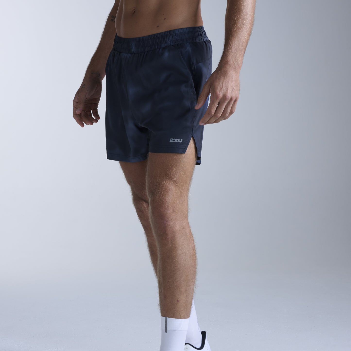 2XU Aero 5 Inch Shorts | Midnight Marble / Silver Reflective | Mens