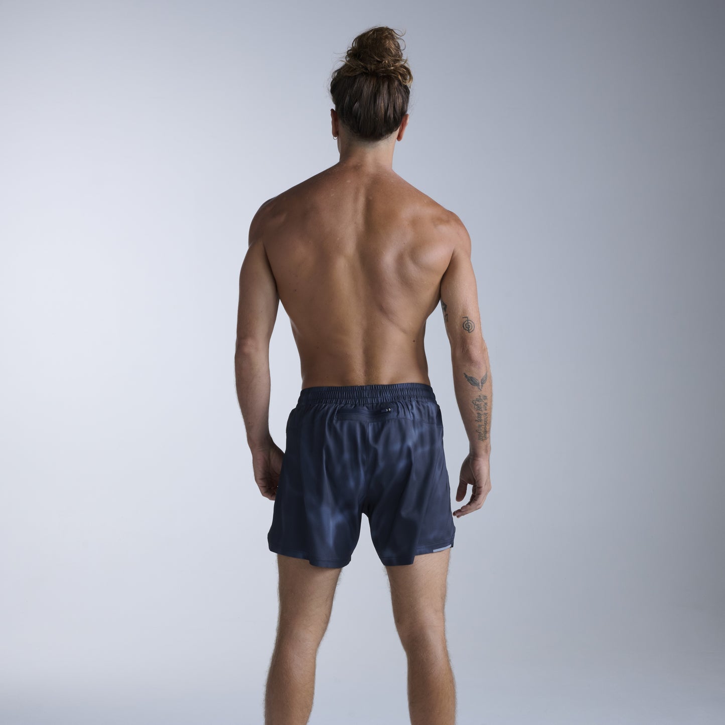 2XU Aero 5 Inch Shorts | Midnight Marble / Silver Reflective | Mens