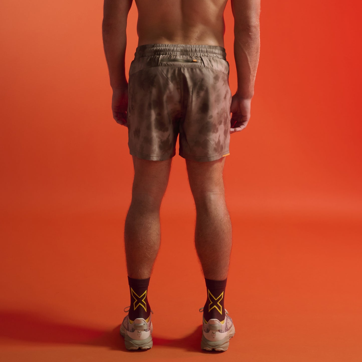 2XU Aero 5 Inch Shorts | Terrain Kelp / Tangerine Reflective | Mens