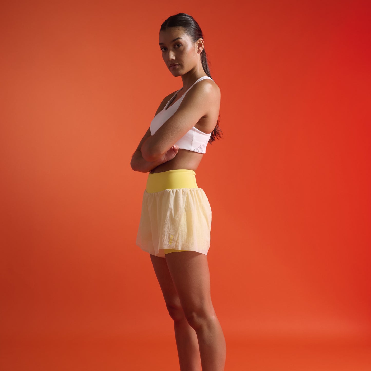 2XU Aero Hi-Rise 2-in-1 Shorts | Fog / Wattle Mist Reflective | Womens