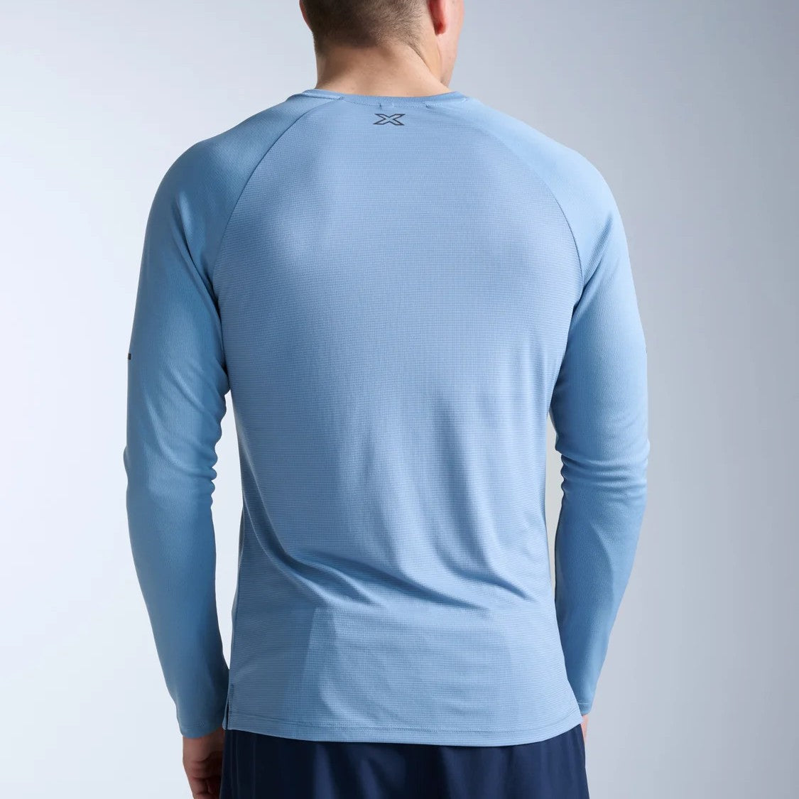 2XU Aero Mesh Long Sleeve Tee | Blue Shade / Black Reflective | Mens