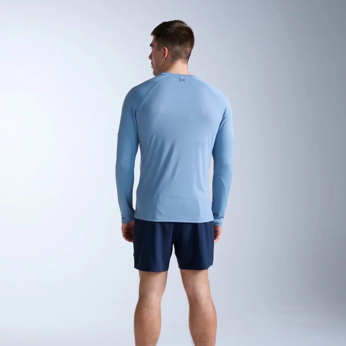 2XU Aero Mesh Long Sleeve Tee | Blue Shade / Black Reflective | Mens