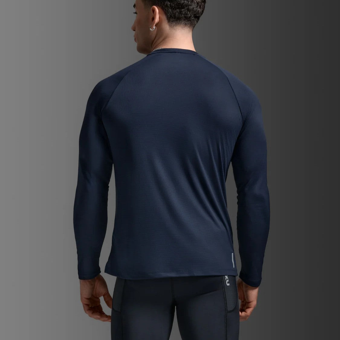 2XU Aero Mesh Long Sleeve Tee | Midnight / Silver Reflective | Mens