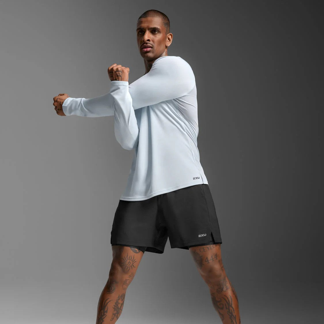 2XU Aero Mesh Long Sleeve Tee | Moonstone / Black Reflective | Mens