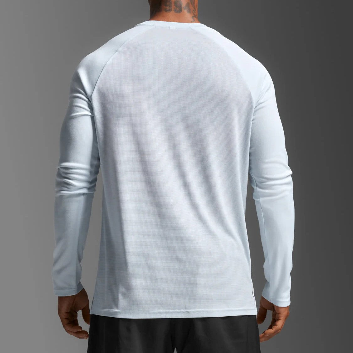 2XU Aero Mesh Long Sleeve Tee | Moonstone / Black Reflective | Mens