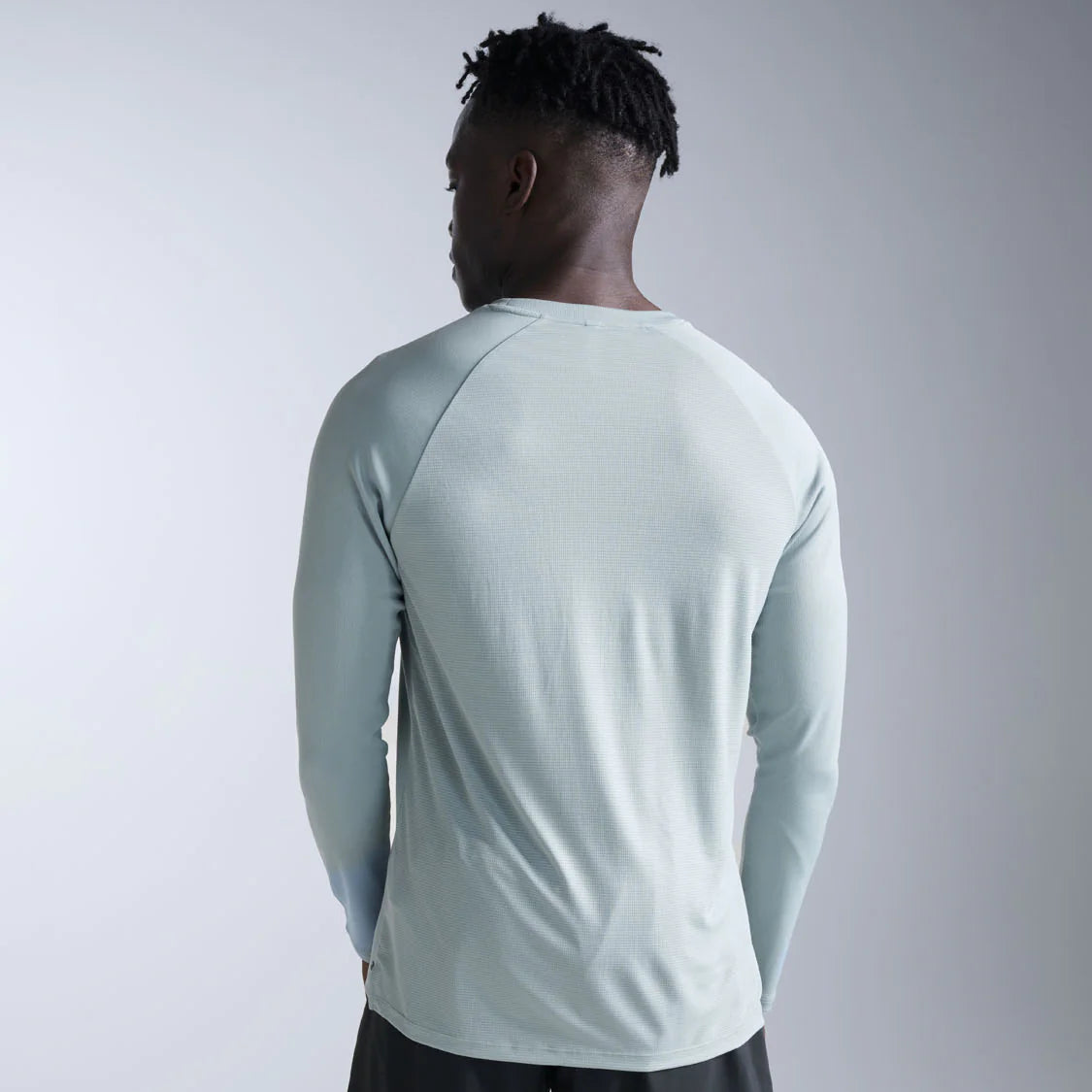 2XU Aero Mesh Long Sleeve Tee | Smoke Blue / Black Reflective | Mens