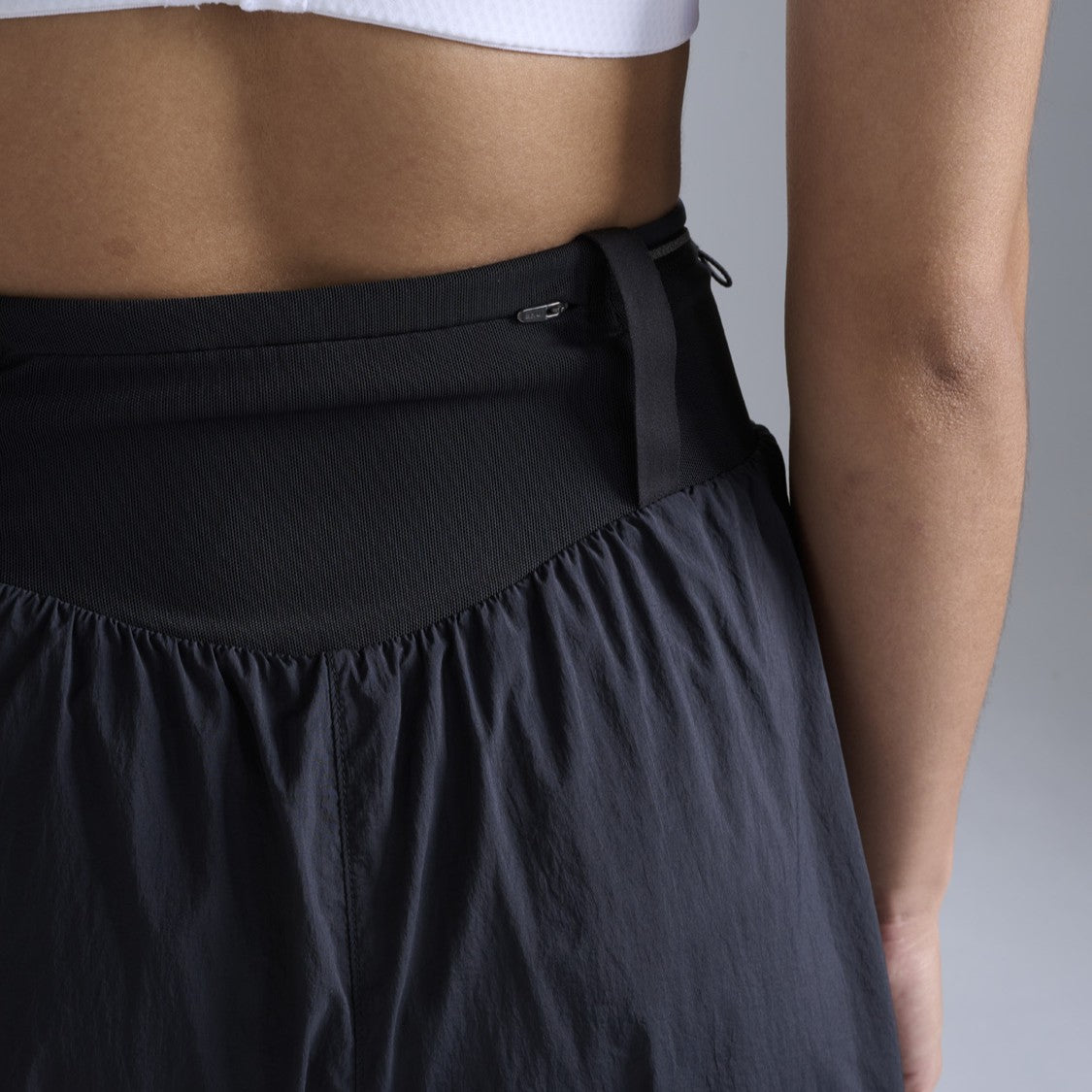 2XU Aero Trail 5 Inch Shorts | Black / Black Reflective | Womens