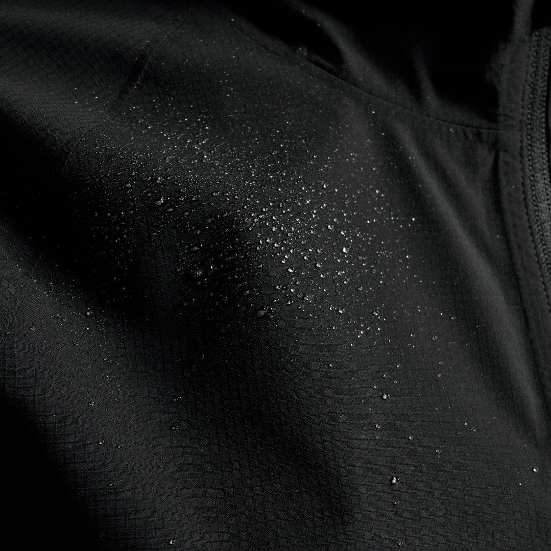 2XU Ignition Shield Jacket | Black / Silver Reflective | Womens