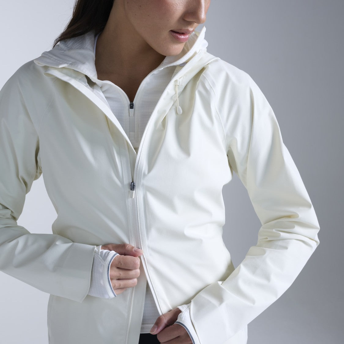 2XU Ignition Shield Waterproof Jacket | Chalk / White Reflective | Womens