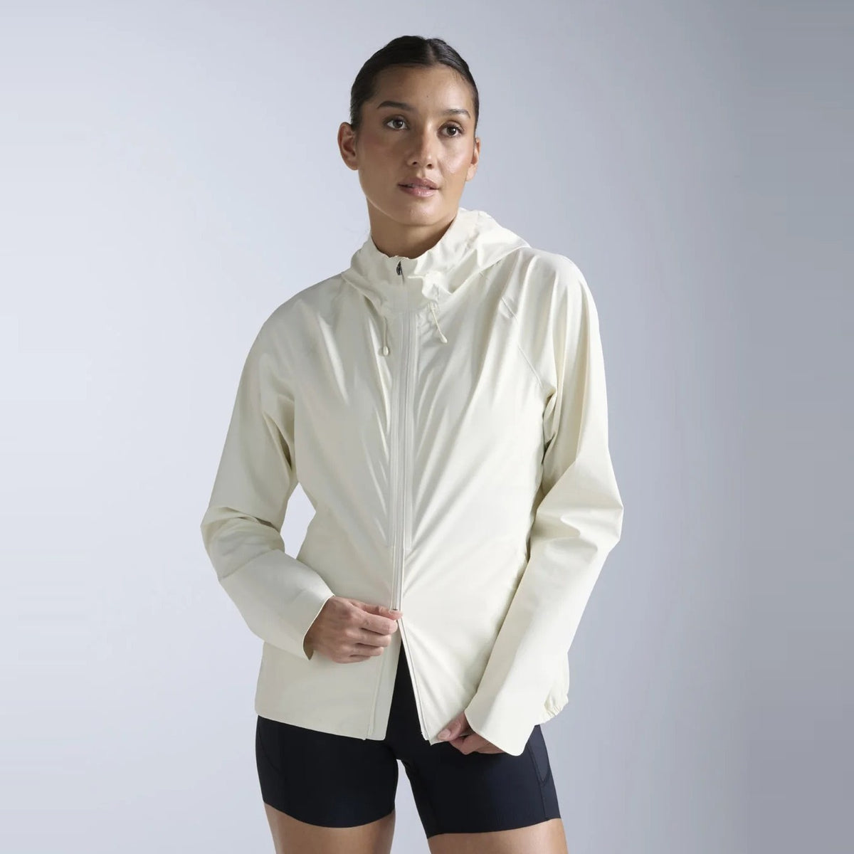 2XU Ignition Shield Waterproof Jacket | Chalk / White Reflective | Womens