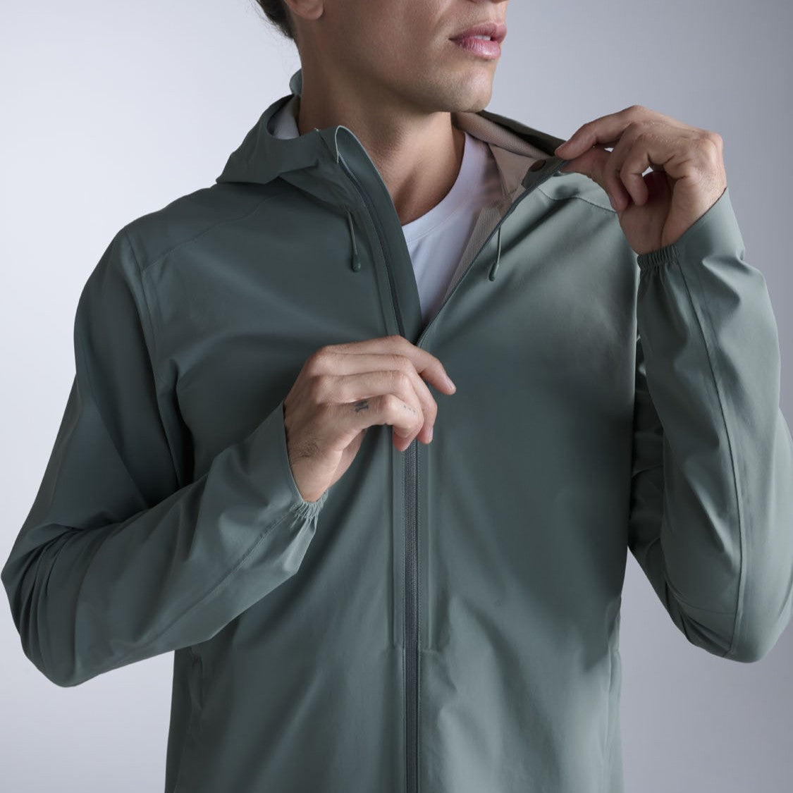 2XU Ignition Shield Waterproof Jacket | Olive Leaf / Black Reflective | Mens