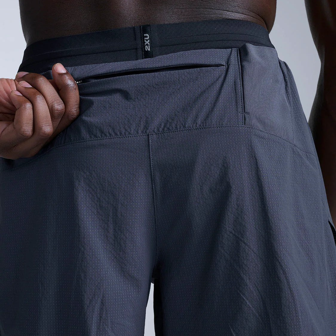 2XU Light Speed Stash 5 Inch Short | India / Black Reflective | Mens