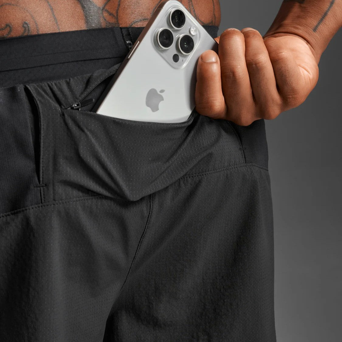 2XU Light Speed Stash 5 Inch Short | Black / Black Reflective | Mens