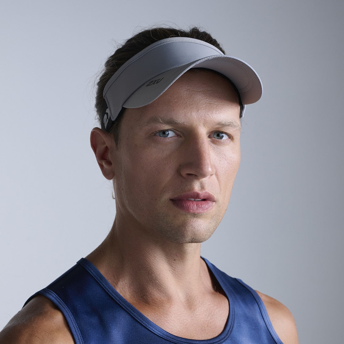 2XU Performance Visor | Weathervane / Black