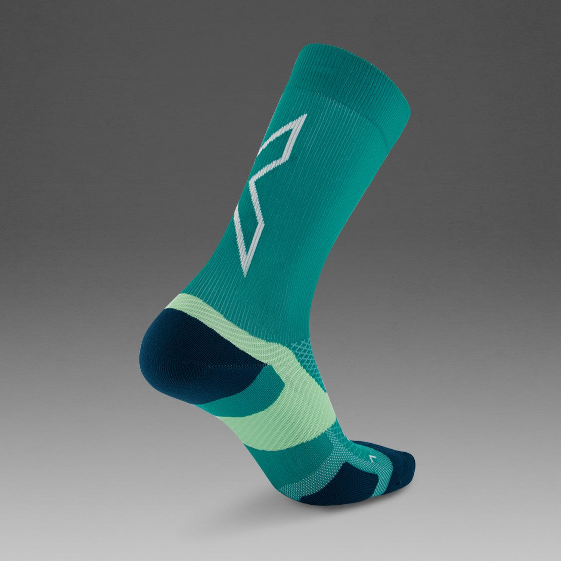 2XU Vectr Socks | Light Cushion | Crew Length | Slate Green / Digital Mint