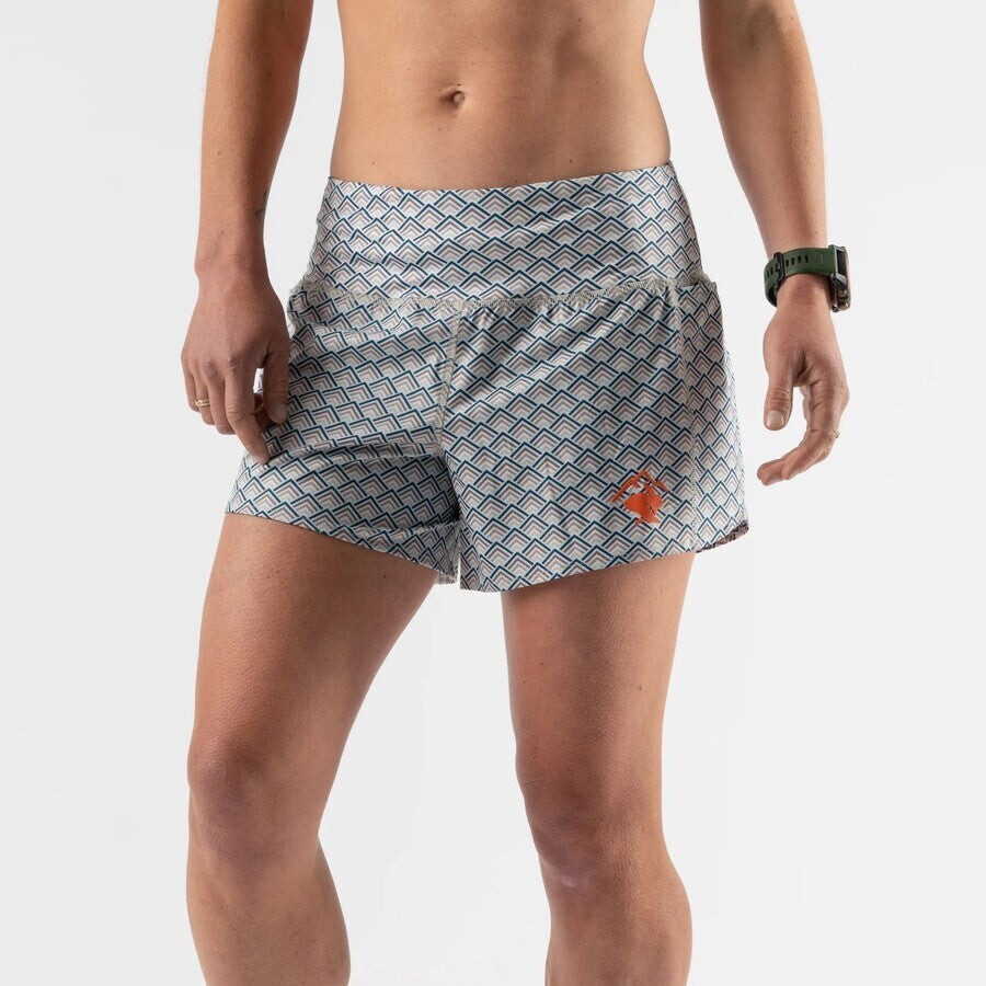 rabbit Summit Chasers 4" Short | Cloud Dancer Geo | Womens