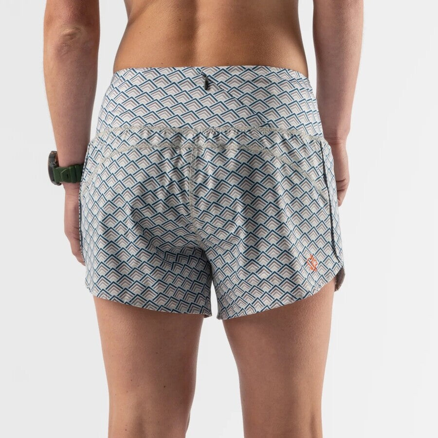 rabbit Summit Chasers 4" Short | Cloud Dancer Geo | Womens