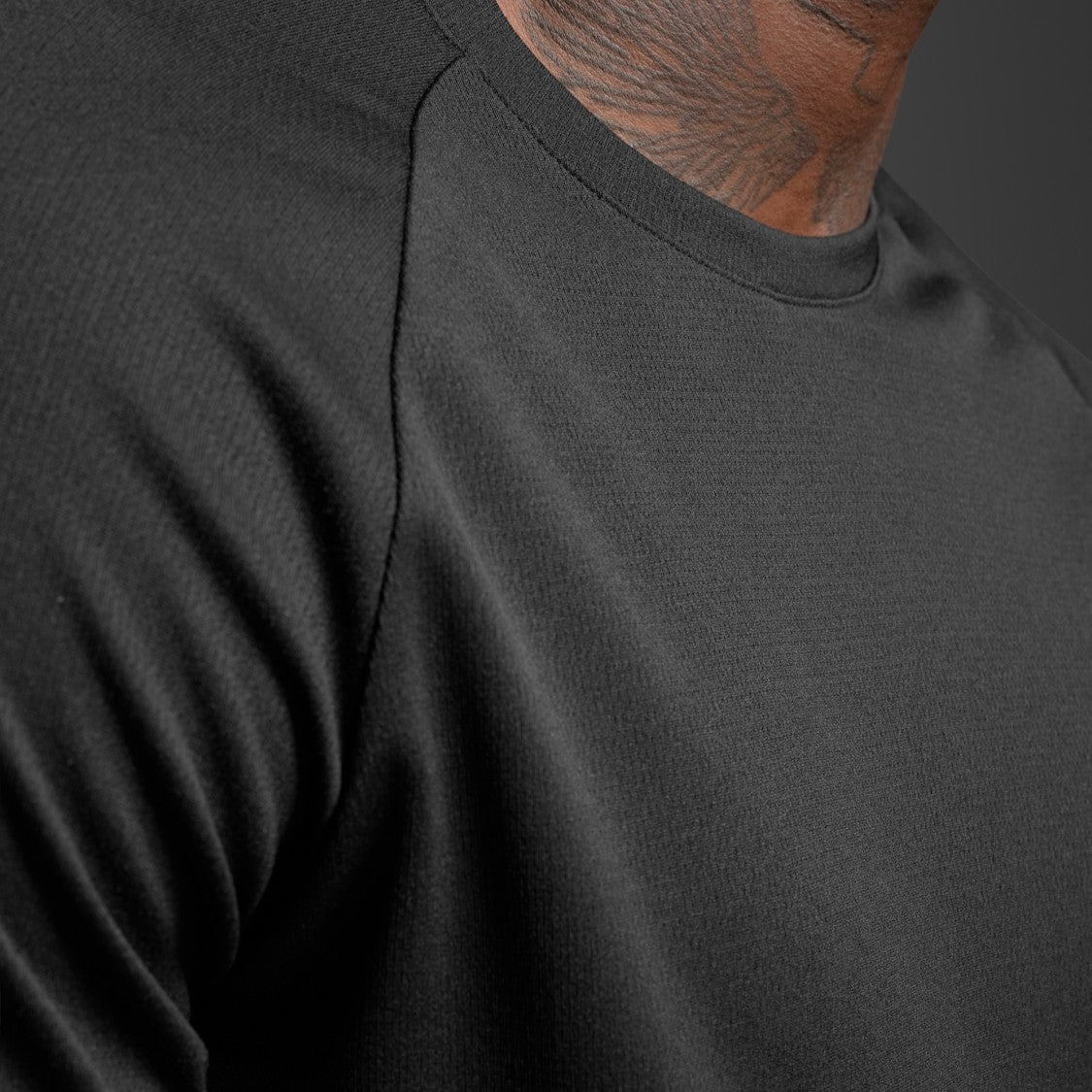 2XU Aero Mesh Long Sleeve Tee | Black / Silver Reflective | Mens