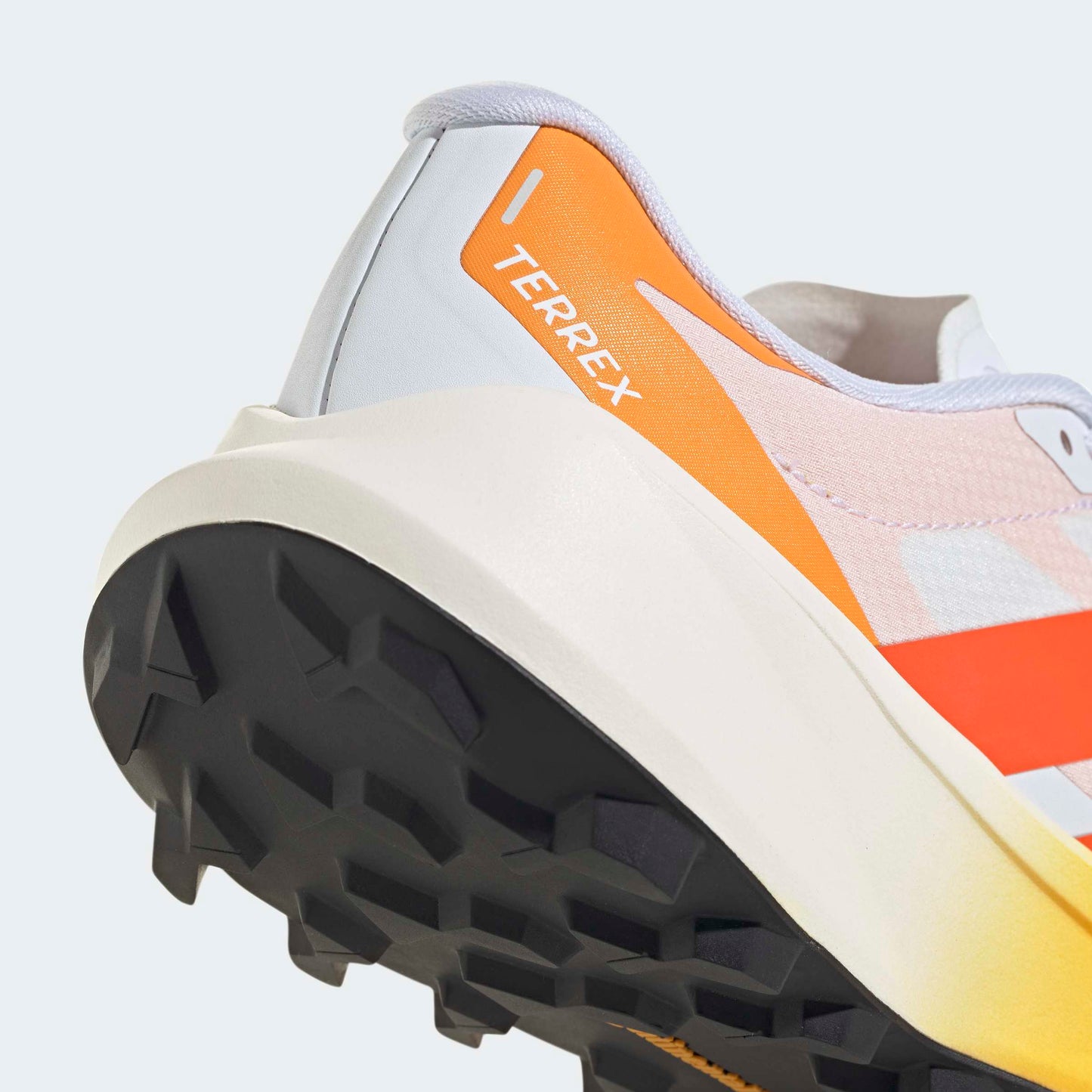 adidas Terrex Agravic 4 | Cloud White / Impact Orange / Pure Tangerine | Womens