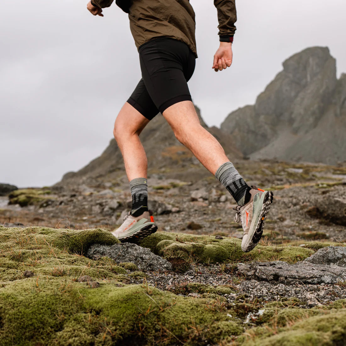 Altra Lone Peak 9+ | Basalt | Mens