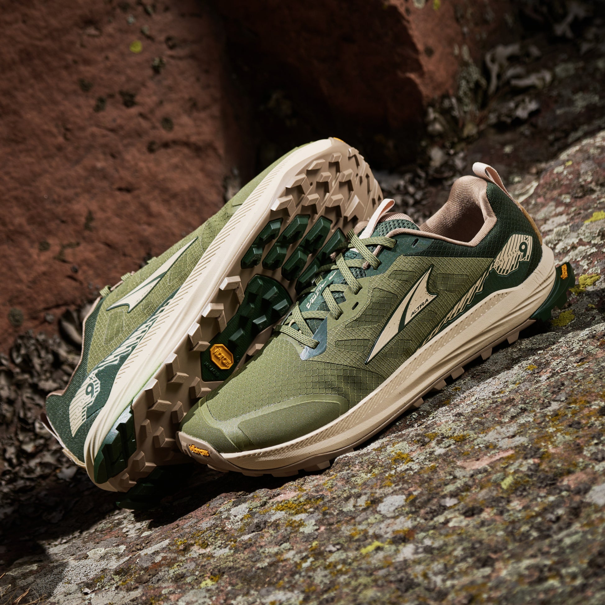 Altra Lone Peak 9+ Mens Zero Drop Trail Running Shoes The