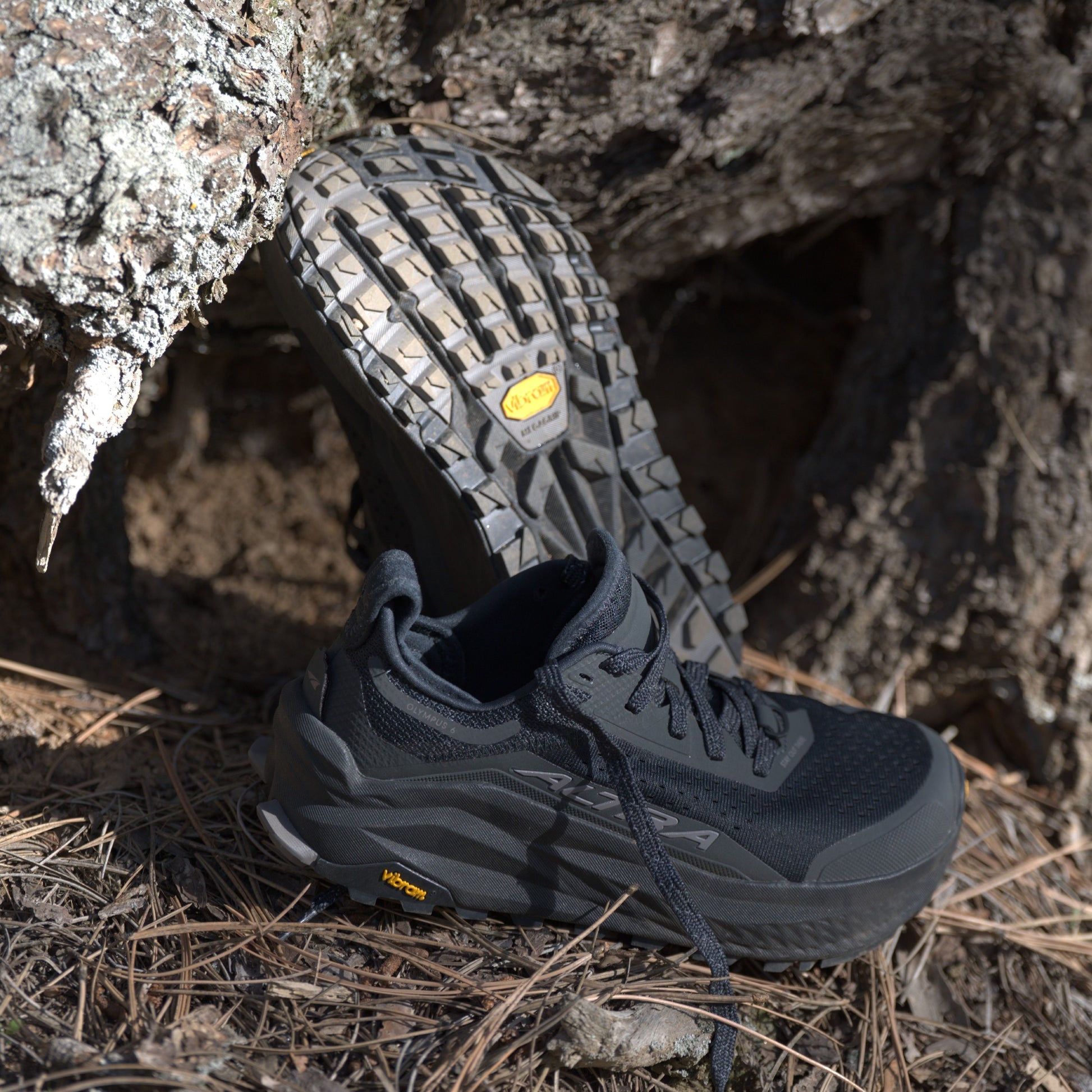 Altra Olympus Mens Zero Drop Cushioned Trail Running Shoes