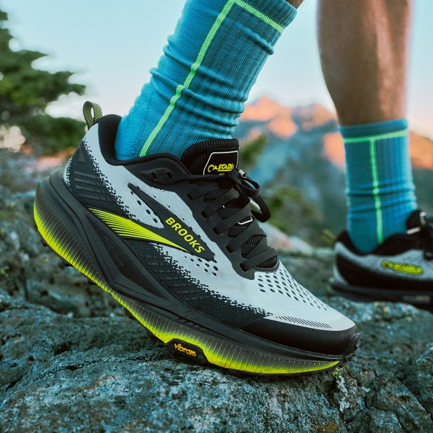 Brooks Cascadia 20 Wide | Grey / Black / Nightlife | Mens