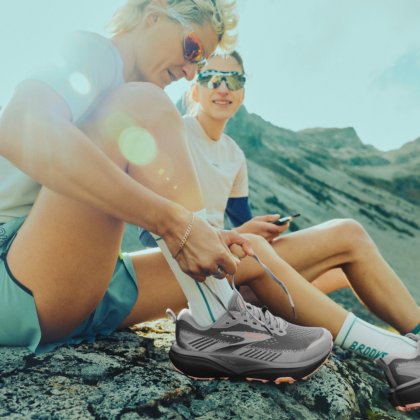 Brooks Cascadia 20 | Grey / Grey / Peach | Womens