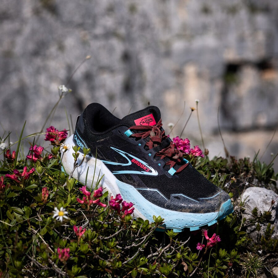 Brooks Caldera 7 | Black / Ebony / Bluefish | Womens