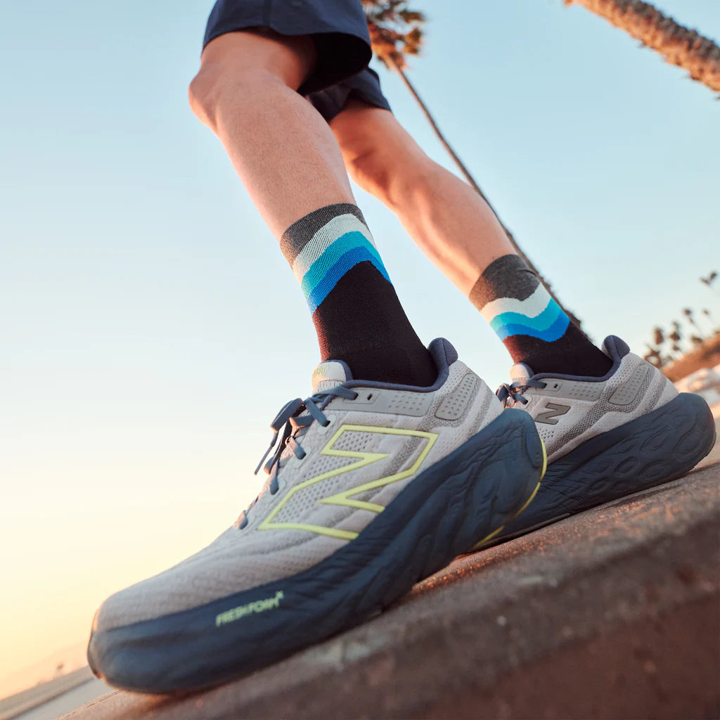 Feetures Elite | Light Cushion | Mini-Crew | Black Swell