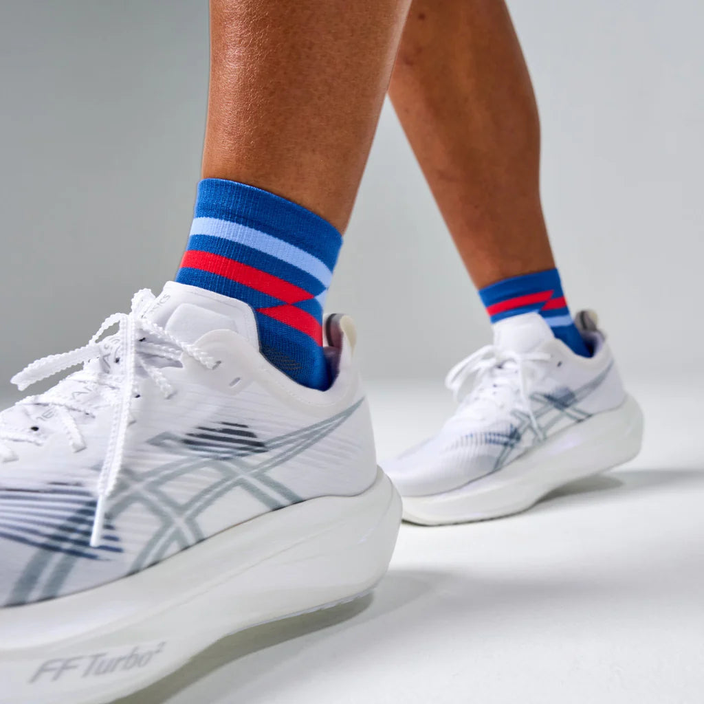 Feetures Elite | Light Cushion | Quarter Length | Blue Track