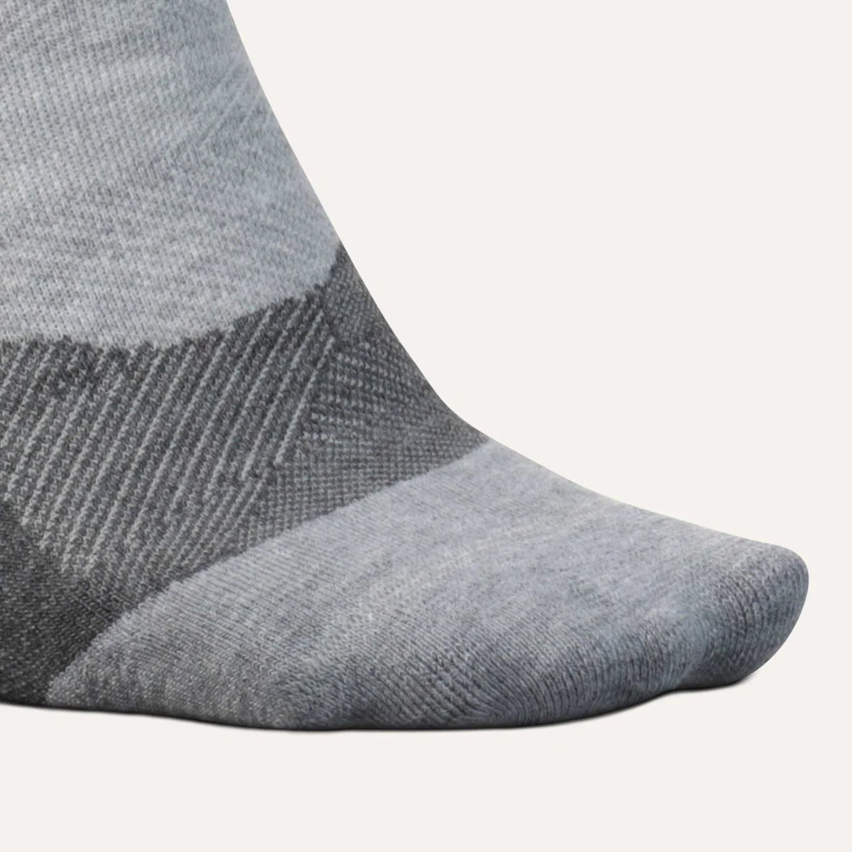 Feetures Trail | Max Cushion | Quarter Length | Light Grey