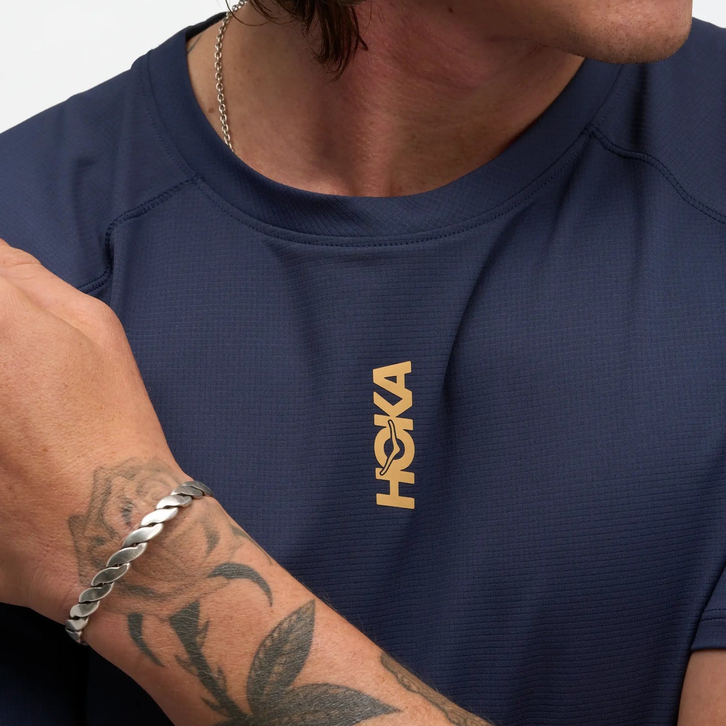 Hoka EveryRun Short Sleeve Tee | Varsity Navy / Gold | Mens