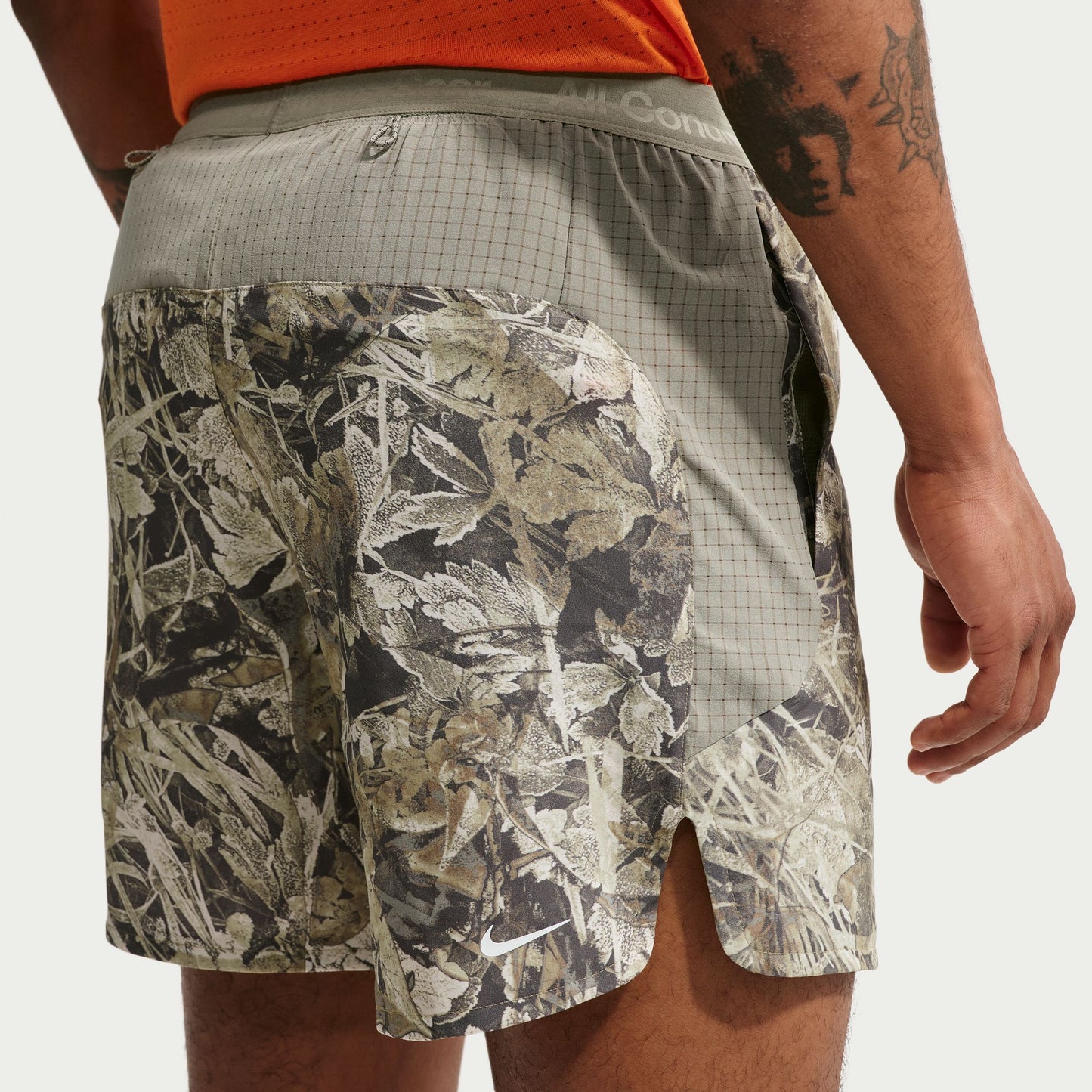 Nike ACG "Chamo Camo" Dri-FIT 6" Brief-Lined Shorts | Sequoia / Light Army / Summit White | Mens