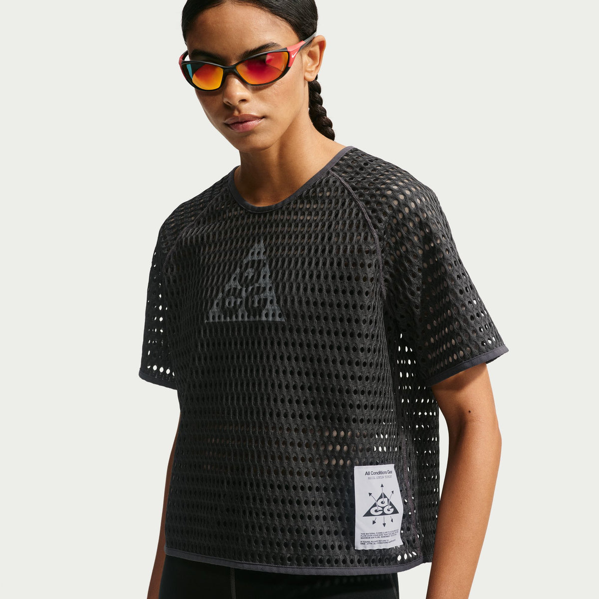 Nike ACG Radical AirFlow Short Sleeve Tee | Anthracite / Cool Grey | Womens