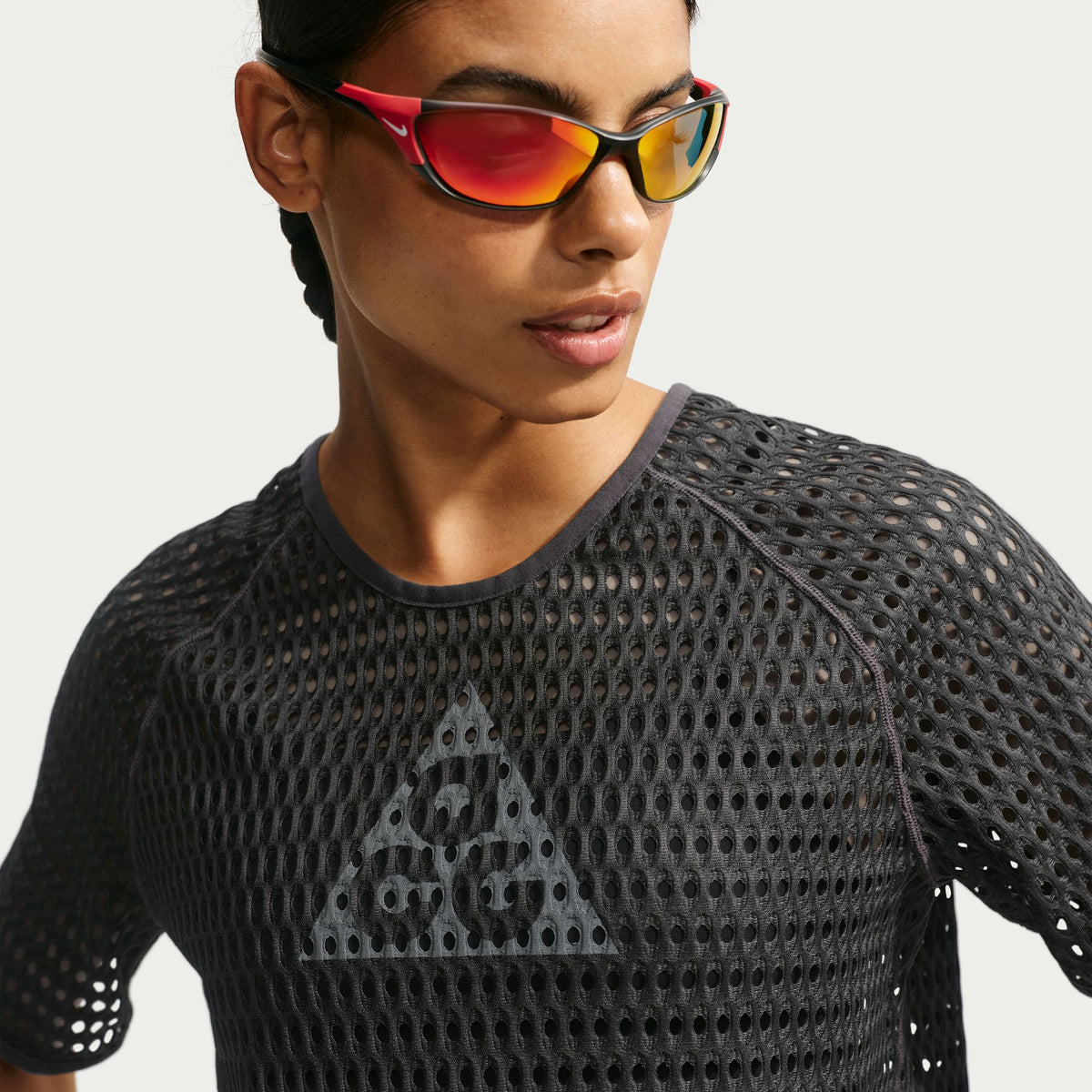 Nike ACG Radical AirFlow Short Sleeve Tee | Anthracite / Cool Grey | Womens