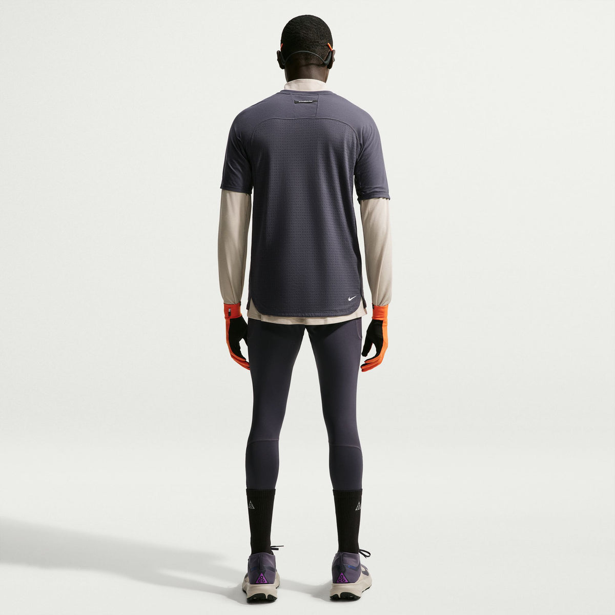 Nike ACG Solar Chase Tee | Gridiron / Summit White | Mens