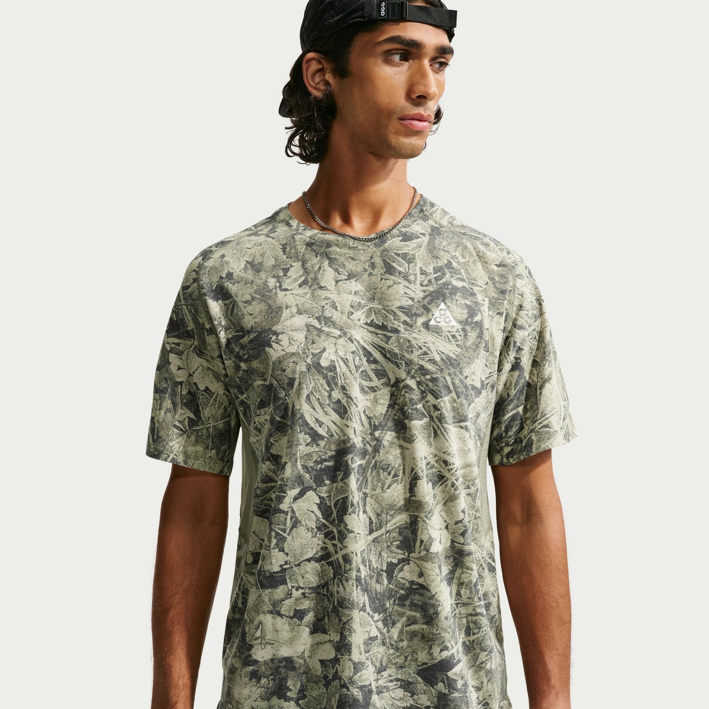 Nike ACG 'Chamo Camo' Solar Chase Tee | Sequoia / Light Army | Mens