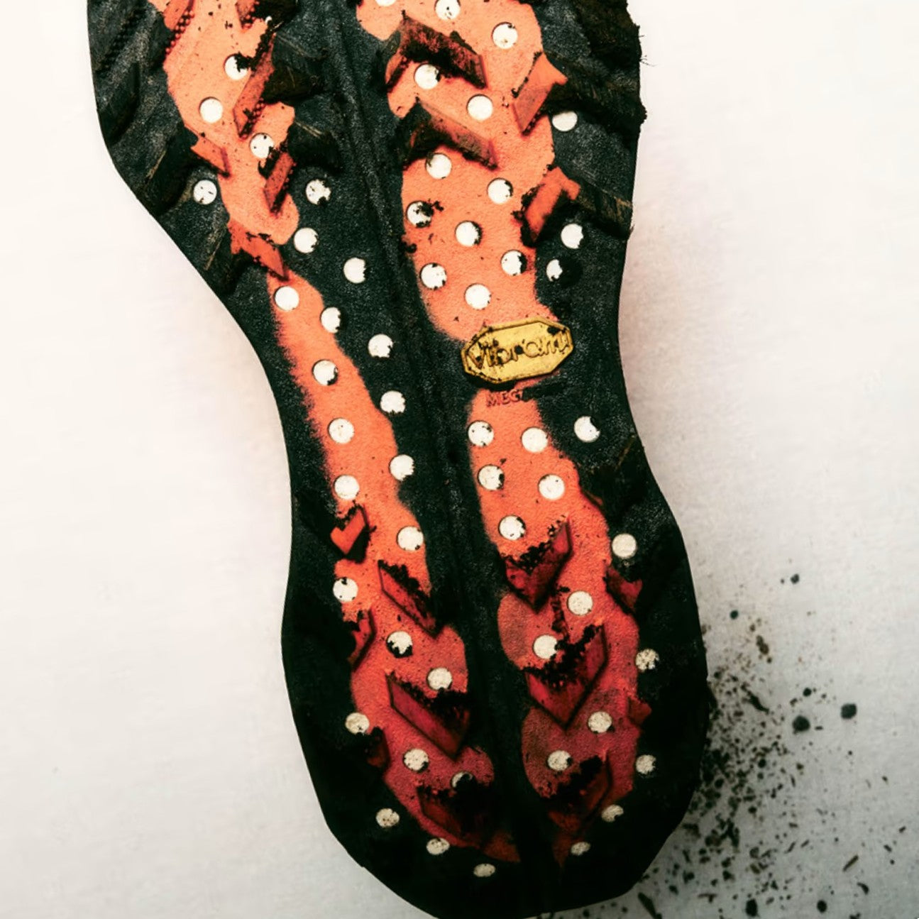 Nike ACG Ultrafly | Hyper Crimson / White / Total Orange | Unisex